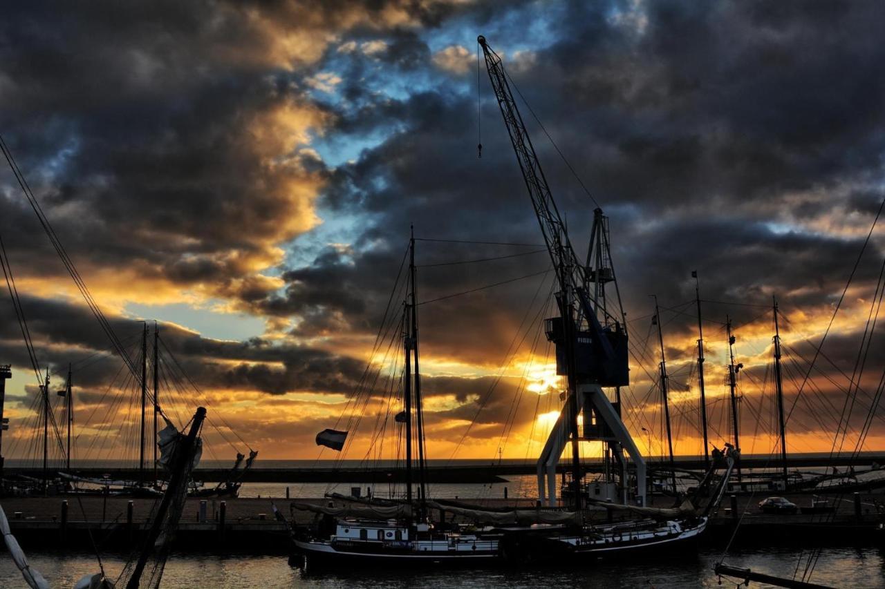 Havenkraan Van Harlingen Esterno foto